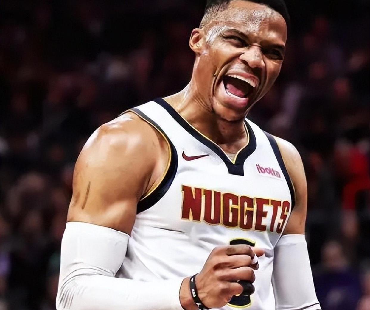 安永佳港队回来状态爆棚，一分钟进球？！新鹏城什么...（安永佳港队复出状态拉满，开场一分钟闪击！新鹏城如何招架？）