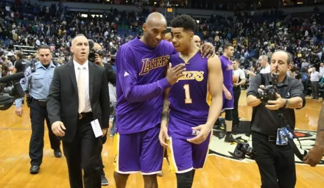 阿姆拉巴特伤愈复出，皇家贝蒂斯全力备战巴萨强敌（阿姆拉巴特痊愈回归，贝蒂斯枕戈待发迎战劲旅巴萨）