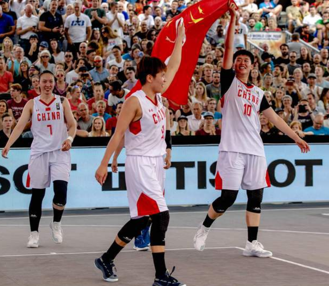 美记：除非莫兰特申请交易或有巨额报价，否则灰熊不会交易他（美媒：除非莫兰特主动申请或对方开出巨额报价，灰熊无意交易他）