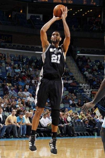 逆天，挪威甲门将点球大战一脚将摆好的球踢走以干扰对方（挪威甲门将在点球大战中踢走已摆好的球干扰对手）