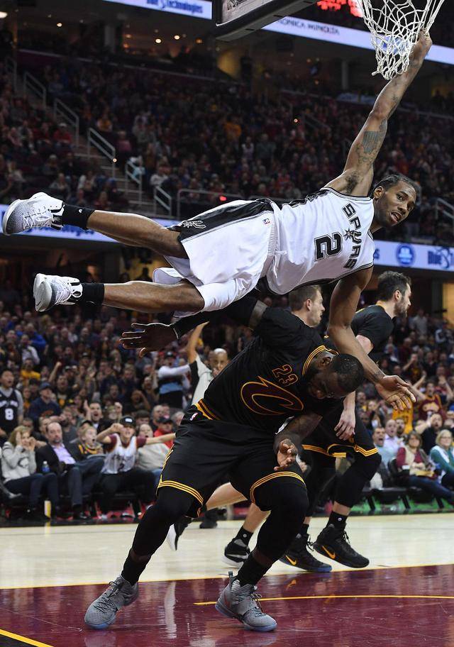 德容：要以世界杯能夺冠心态参加这项赛事，我们也相信这一点（德容：以世界杯夺冠的信念参加这项赛事，我们坚信能做到）