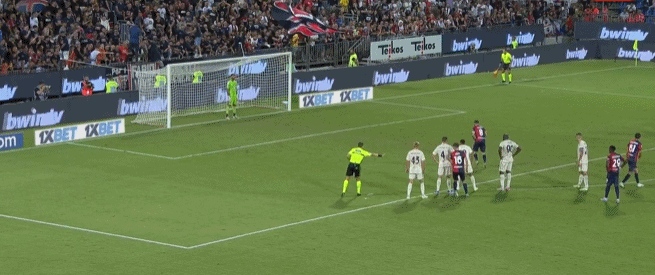 中超第29轮观众人数：成都蓉城主场41242人居首，场均26369人（中超第29轮上座统计：成都蓉城主场41242人领跑，场均26369人）