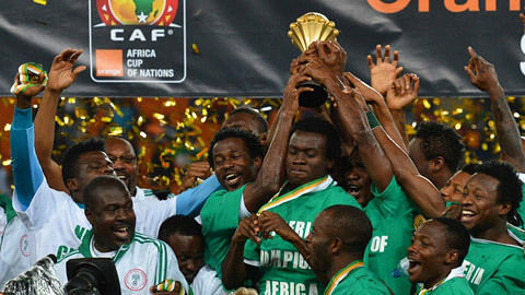 科瓦奇：球队全员健康，施洛特贝克不会被续约等场外因素影响（科瓦奇：阵容齐整，续约等场外因素不影响施洛特贝克）