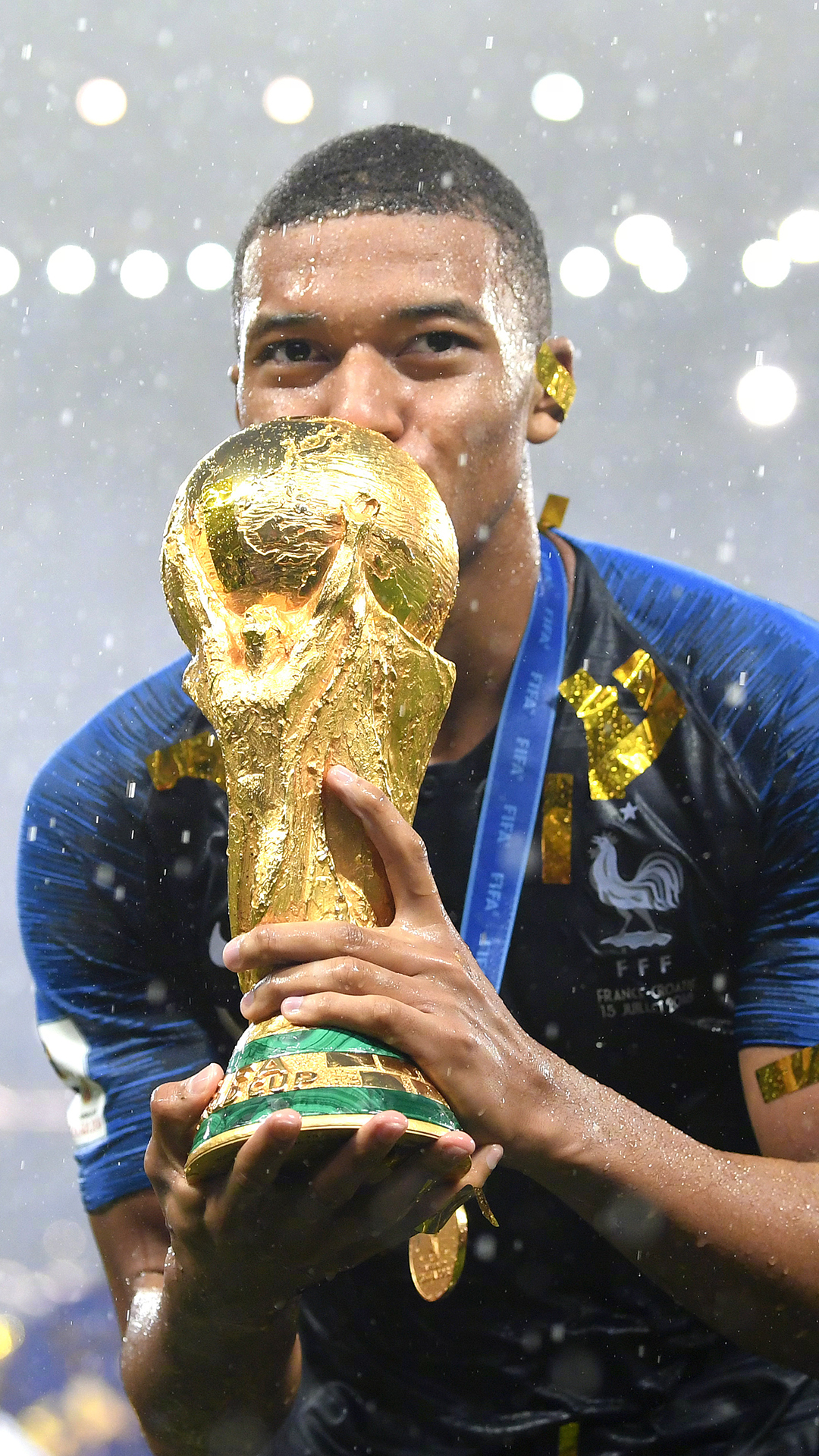 胡荷韬：齐心协力就能战胜一切，下场继续拼（胡荷韬：团结一心无往不胜，下一战继续拼搏）